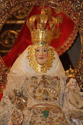 virgen coronada